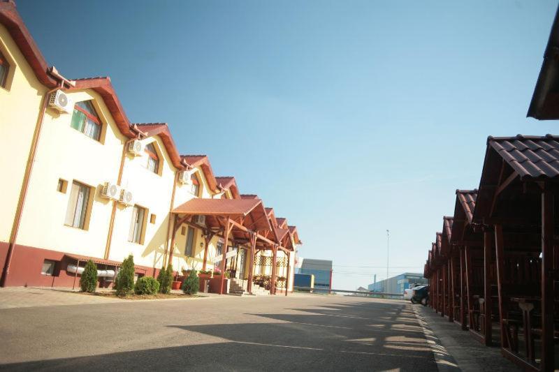 Pension Varadia Oradea Εξωτερικό φωτογραφία