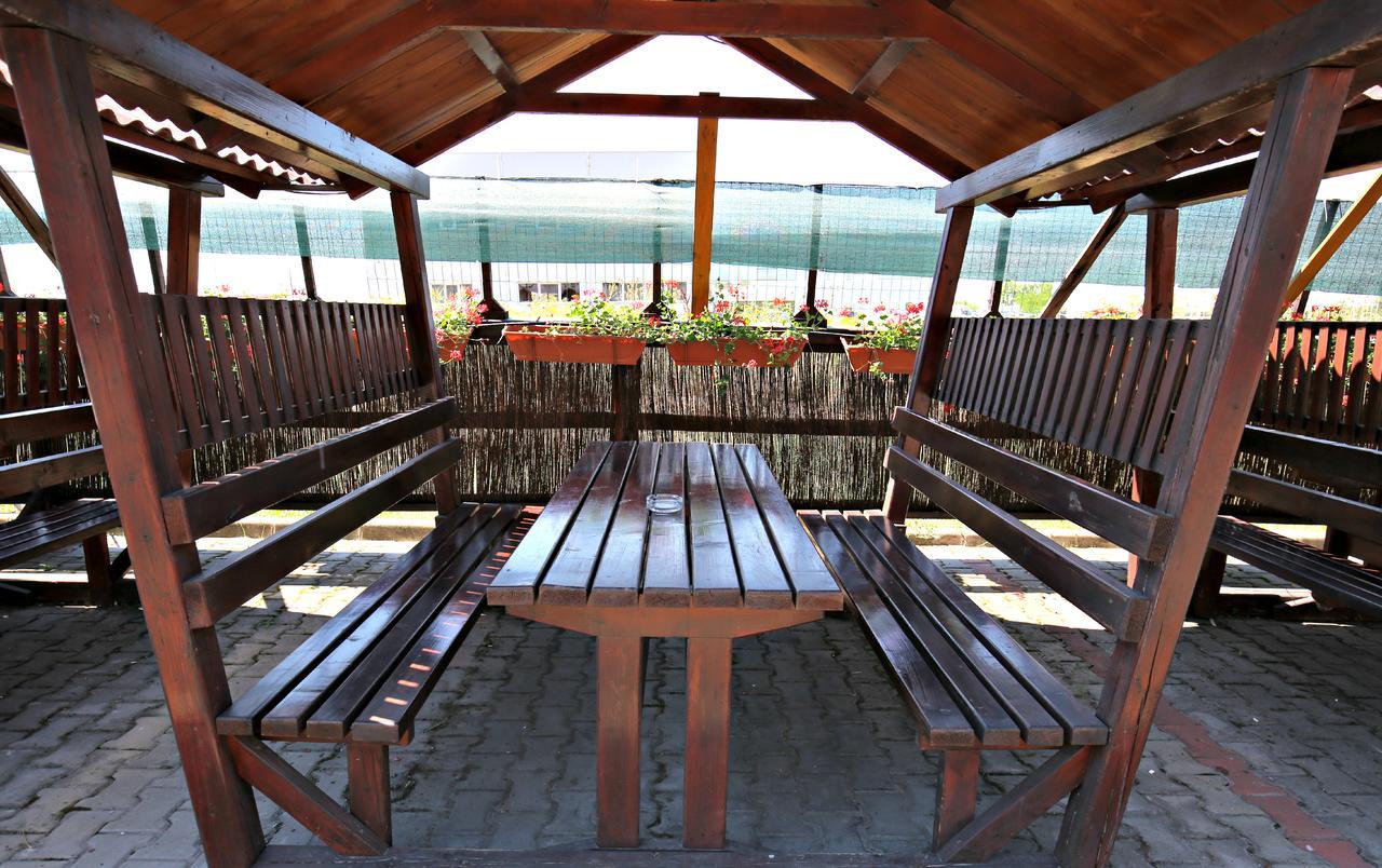 Pension Varadia Oradea Εξωτερικό φωτογραφία
